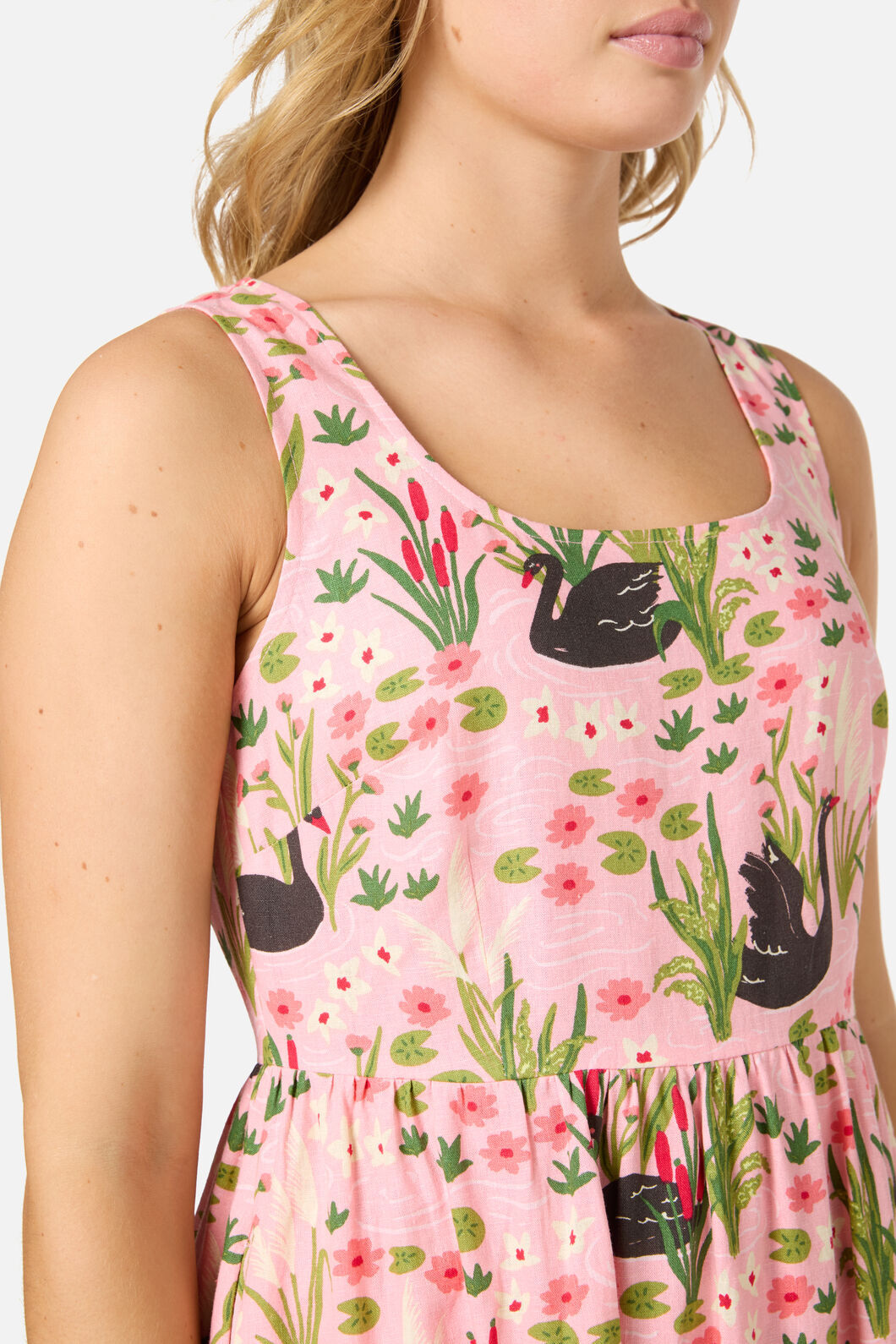 Princess Highway - Pretty Swan Midi Dress - pink