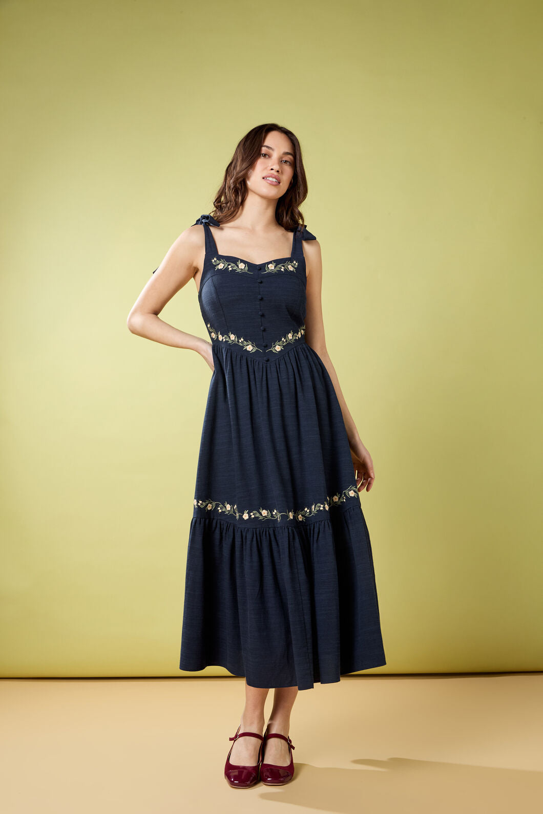 embroidered short sleeve dress Embroidered Relics Short Sleeve Dress 3XL / Black main image 0