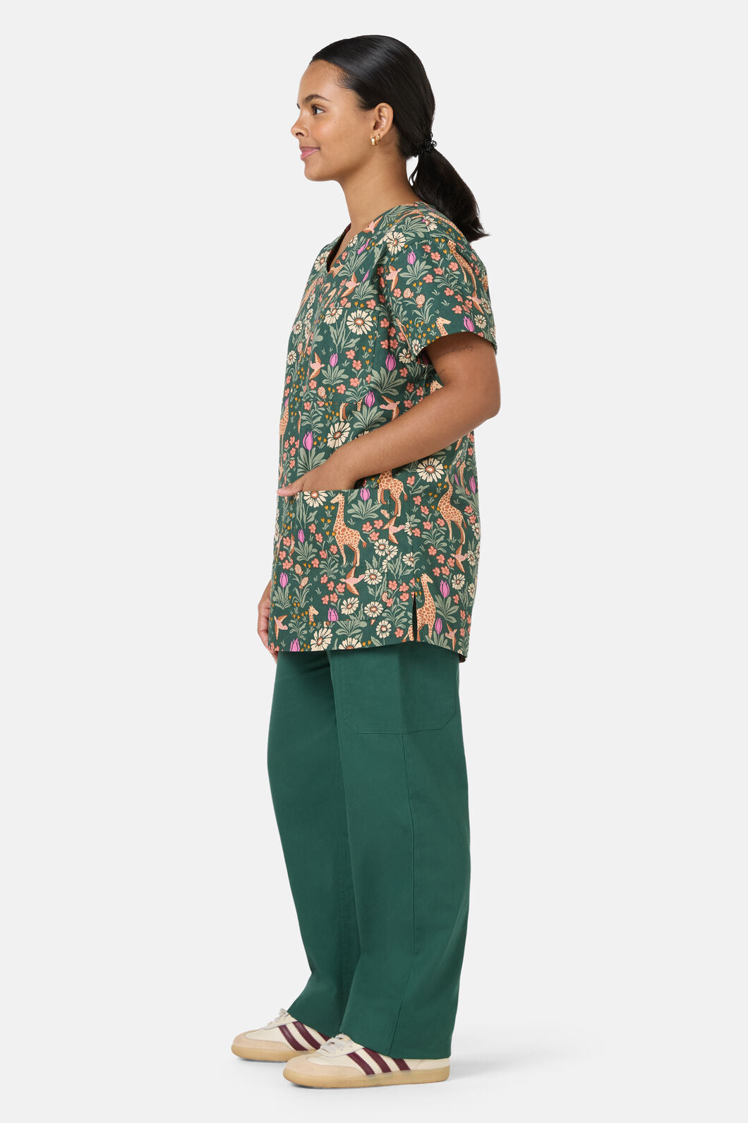 Princess Highway - Giraffe Top & Pant Scrub Set - green